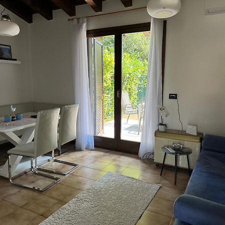 Casa Conchiglia - Aprilia Marittima - Corte Grande Экстерьер фото